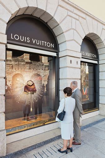 louis vuitton verona via mazzini